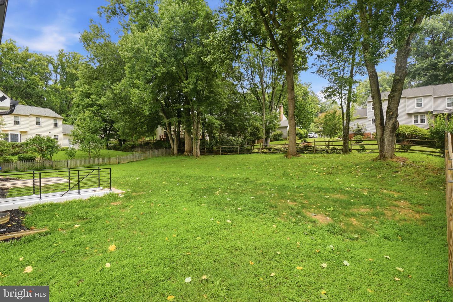 16605 Cavalry Dr Property Photo 37