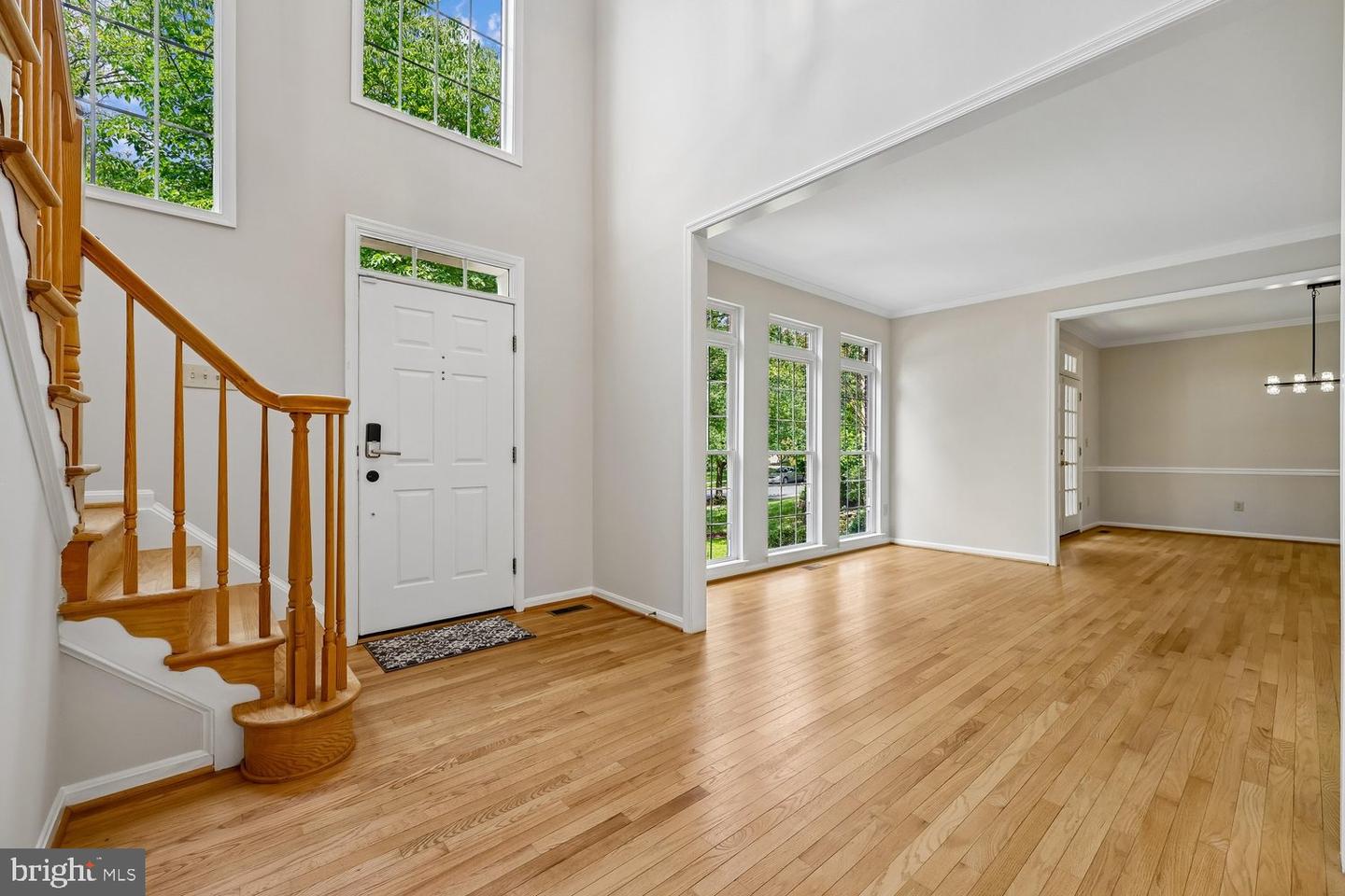 2 Seneca Forest Ct Property Photo 4
