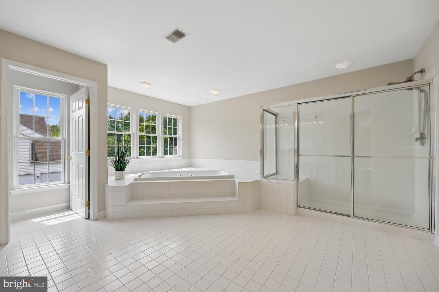 2 Seneca Forest Ct Property Photo 55
