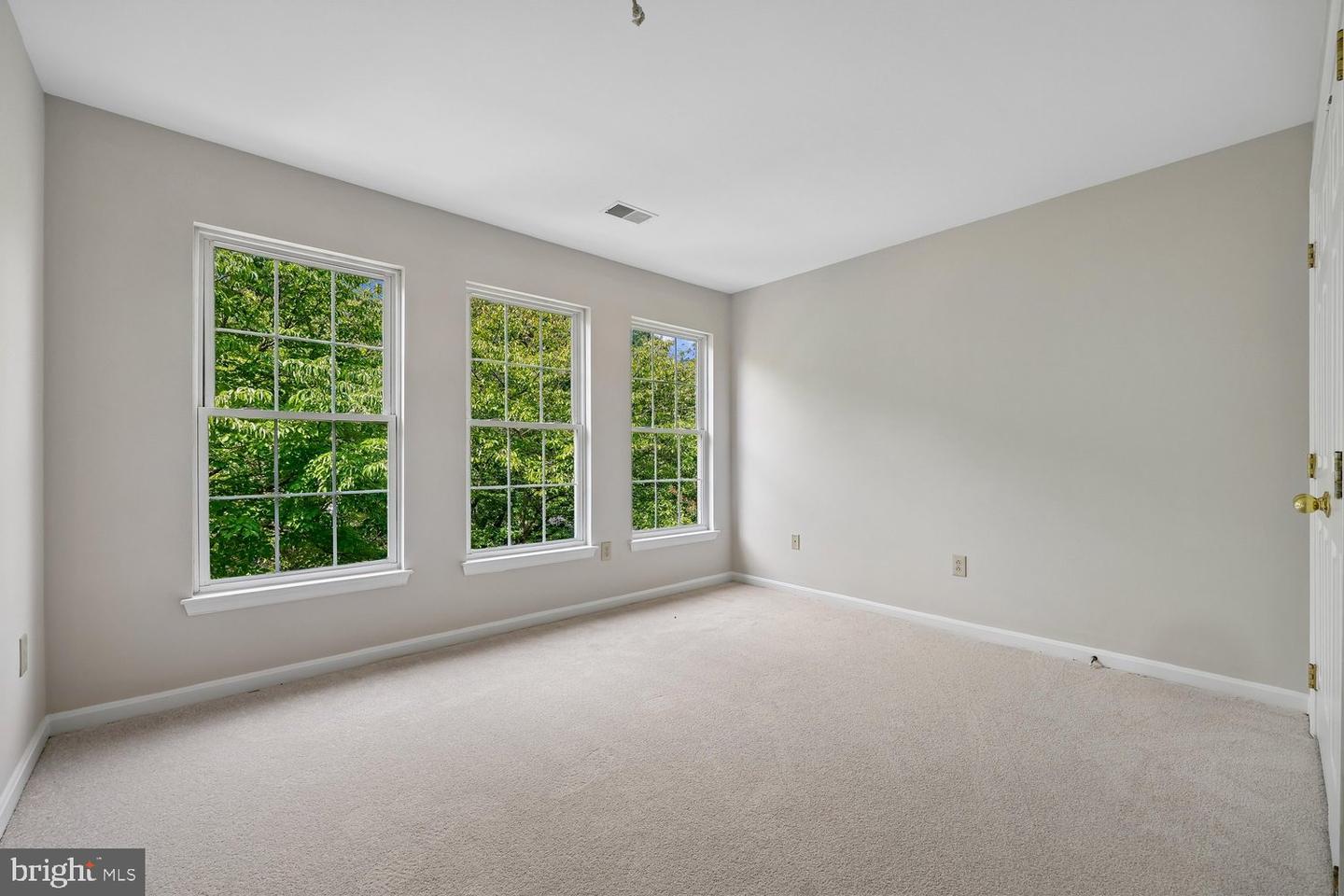 2 Seneca Forest Ct Property Photo 66