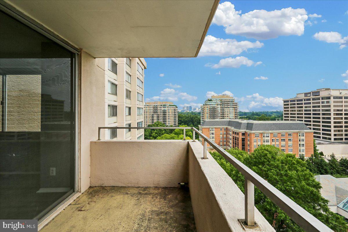 5500 Friendship Blvd #2108n Property Photo 17