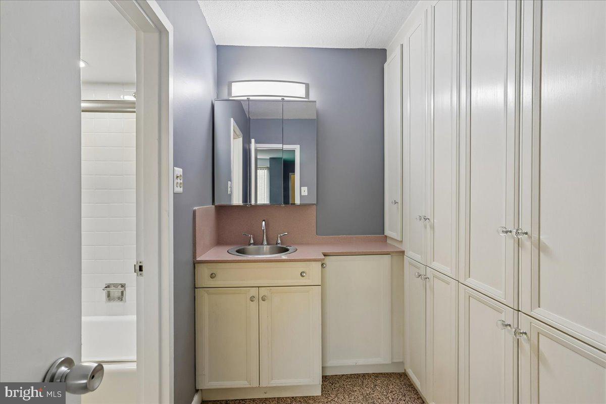 5500 Friendship Blvd #2108n Property Photo 26