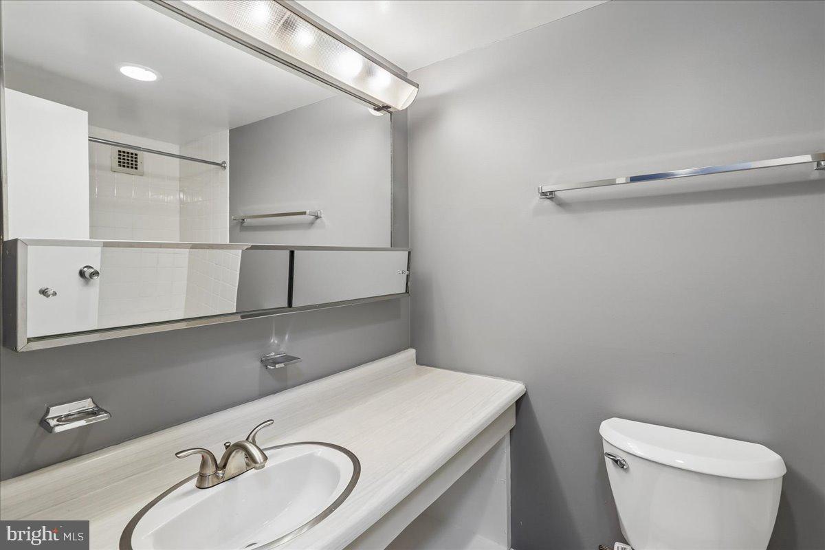 5500 Friendship Blvd #2108n Property Photo 33