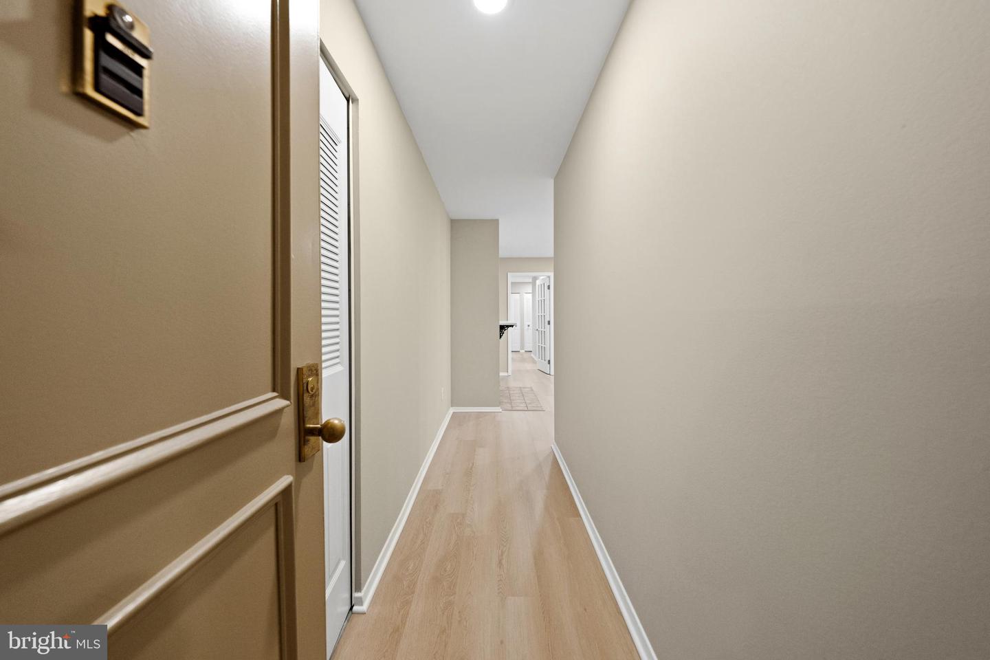 5809 Edson Ln #5809-304 Property Photo 2