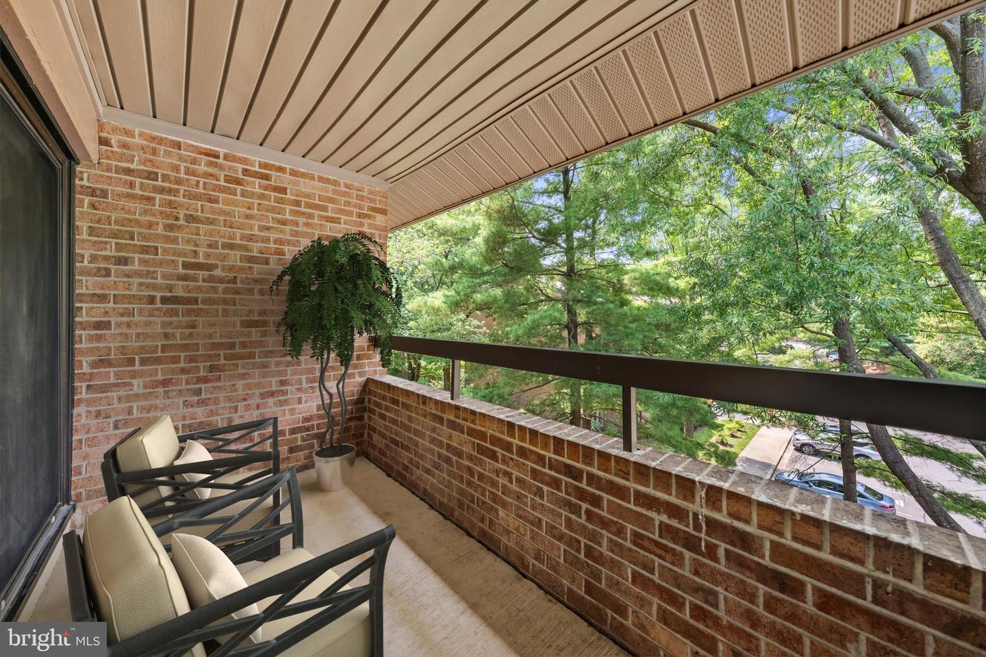 5809 Edson Ln #5809-304 Property Photo 7
