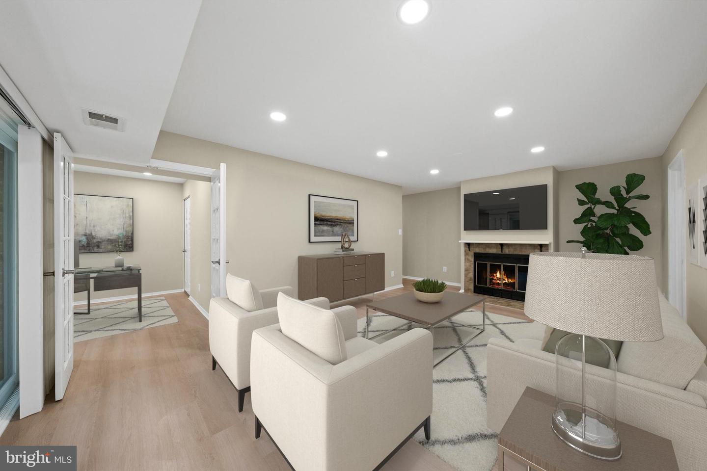 5809 Edson Ln #5809-304 Property Photo 8