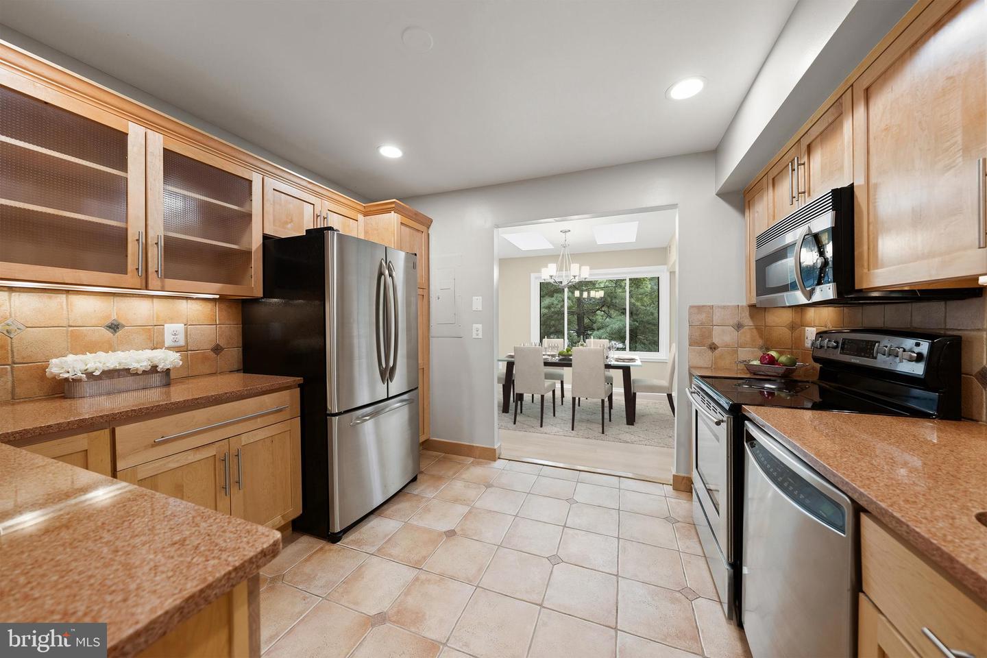 5809 Edson Ln #5809-304 Property Photo 12