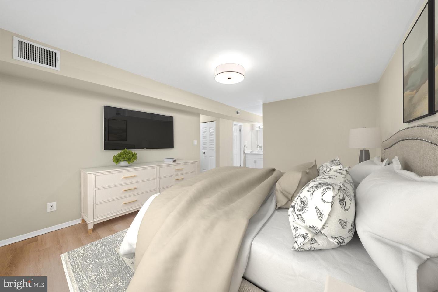5809 Edson Ln #5809-304 Property Photo 20