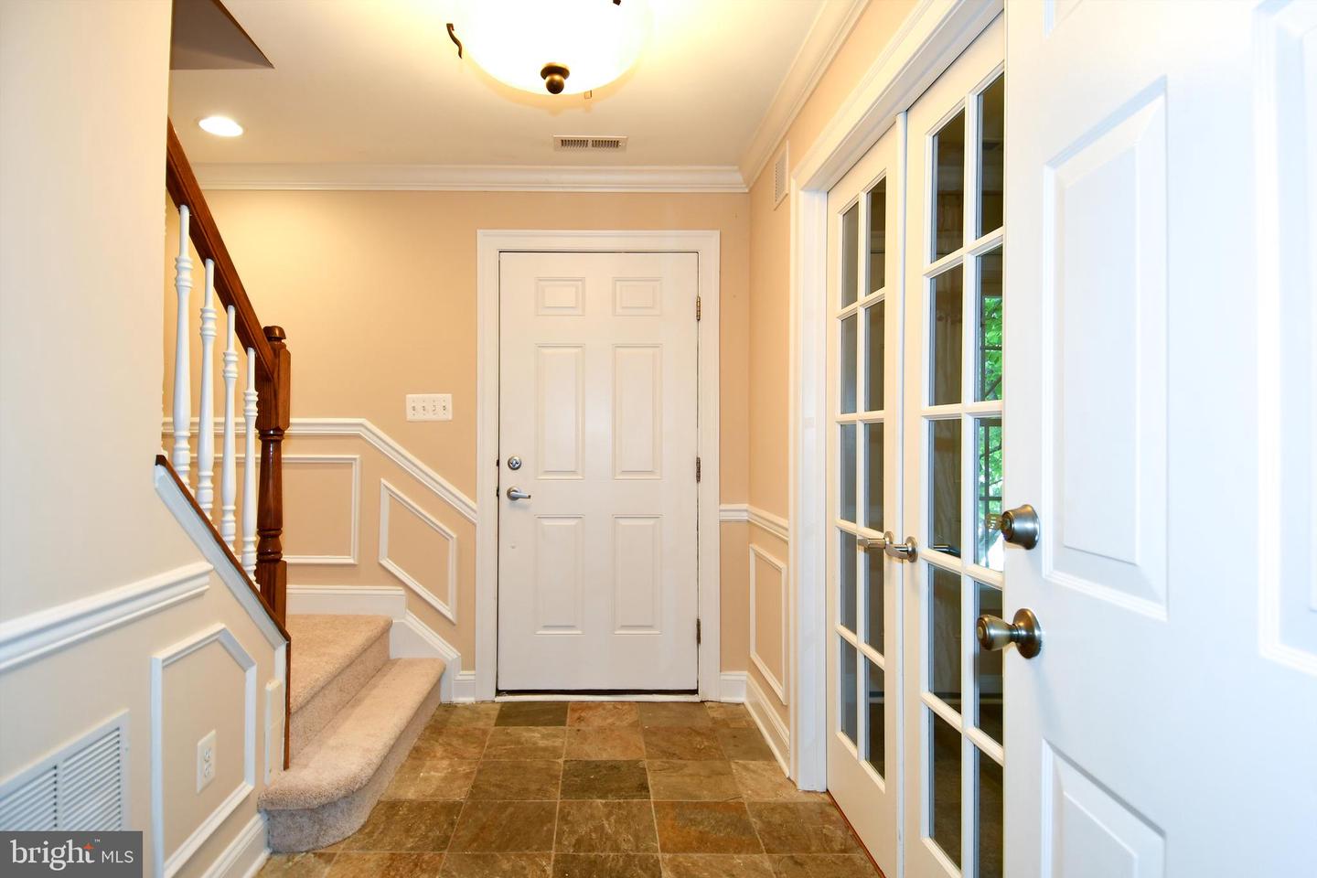 589 Cedar Spring St Property Photo 3