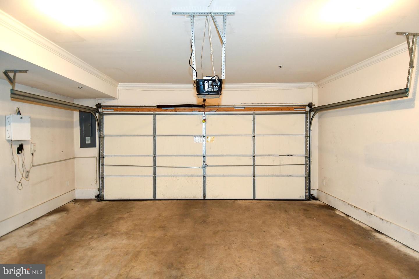 589 Cedar Spring St Property Photo 6
