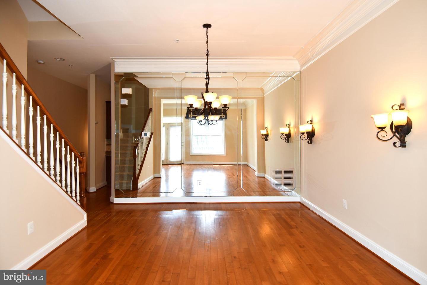 589 Cedar Spring St Property Photo 15
