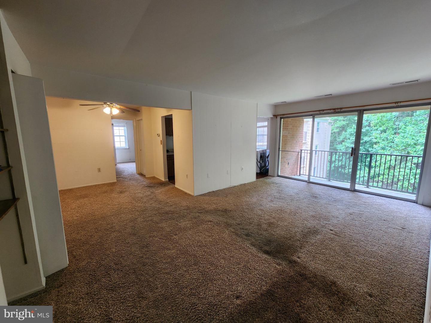 884 College Pkwy #302 Property Photo 5