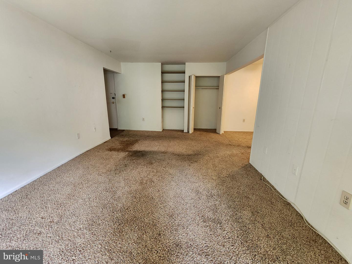 884 College Pkwy #302 Property Photo 6