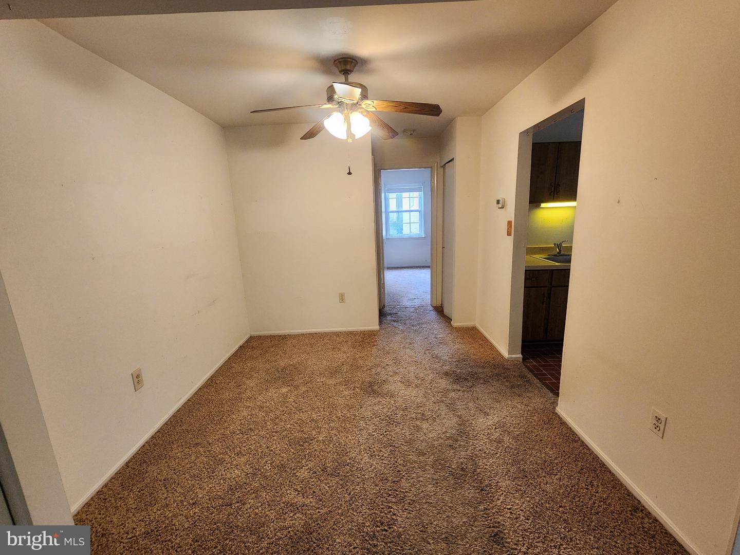 884 College Pkwy #302 Property Photo 8