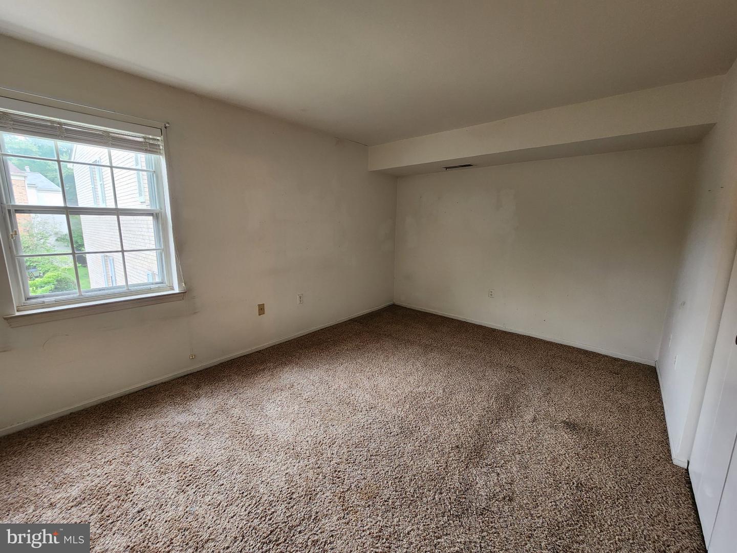 884 College Pkwy #302 Property Photo 14