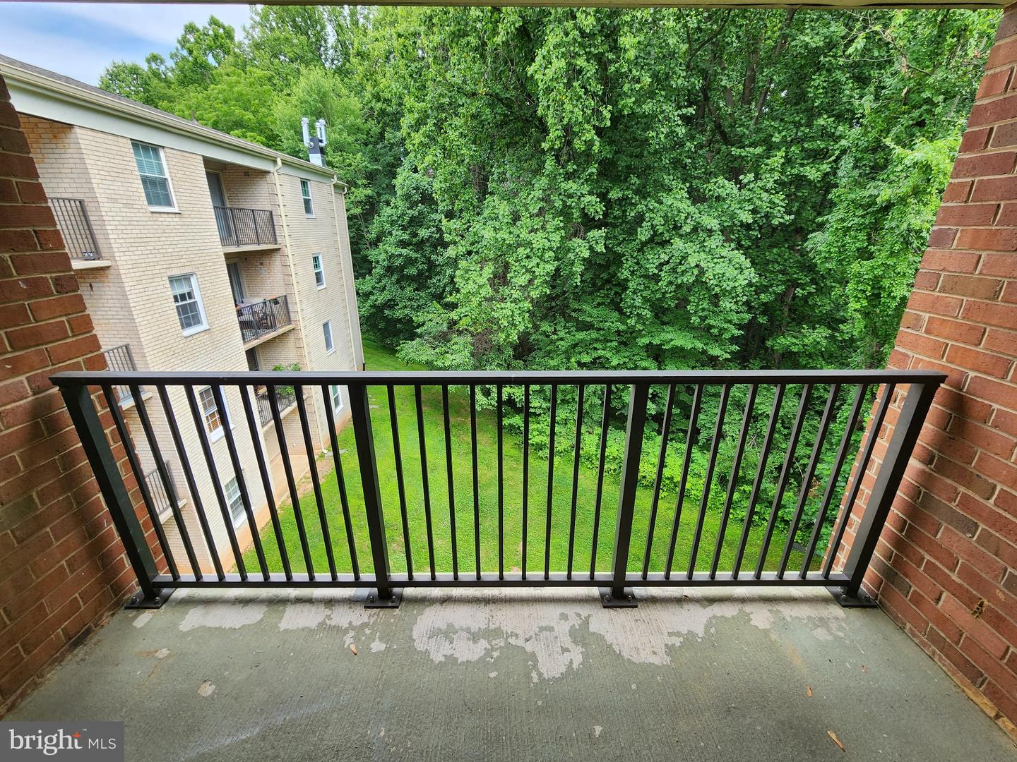 884 College Pkwy #302 Property Photo 19