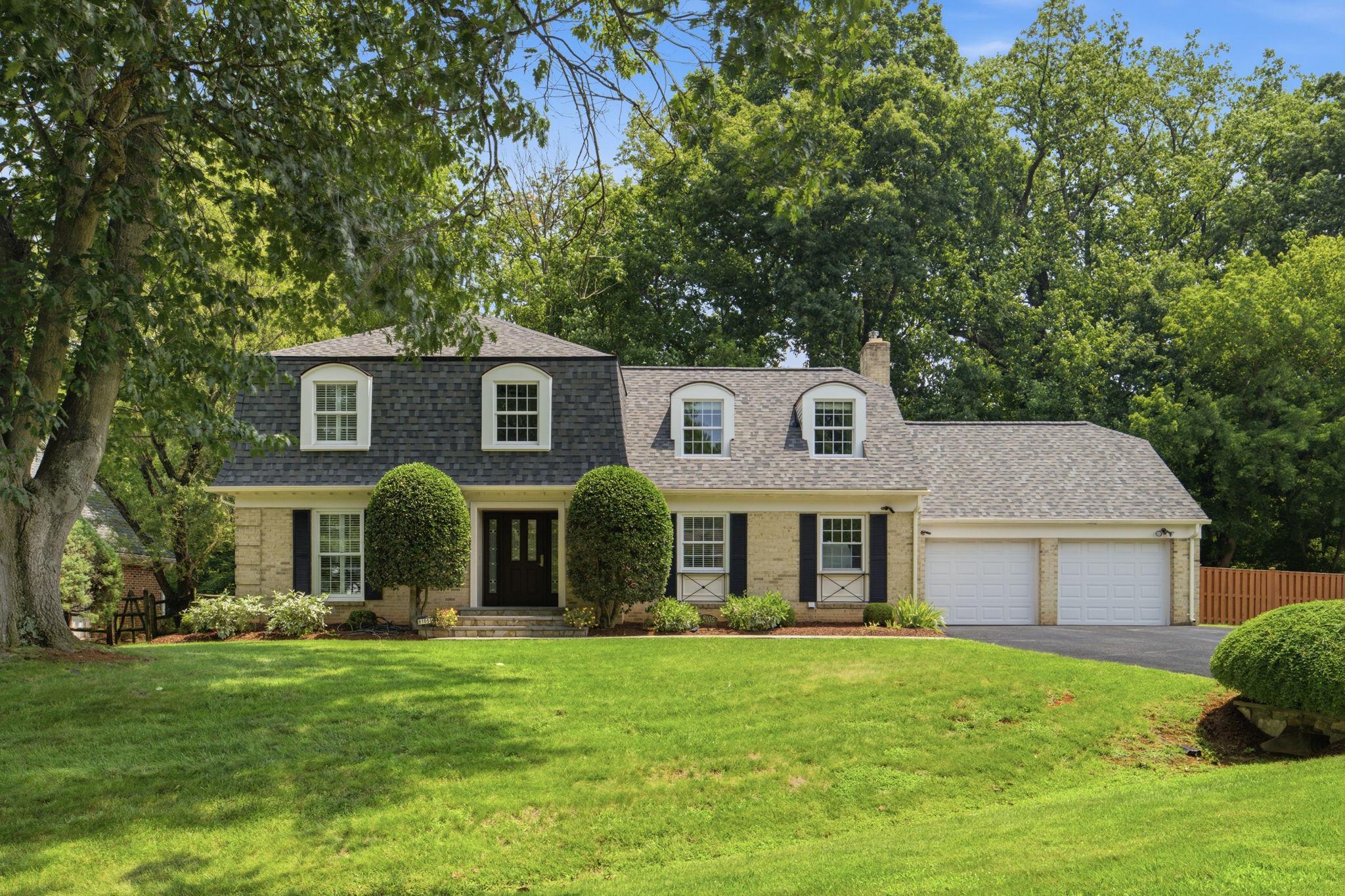 8105 Buckspark Ln E Property Photo 1