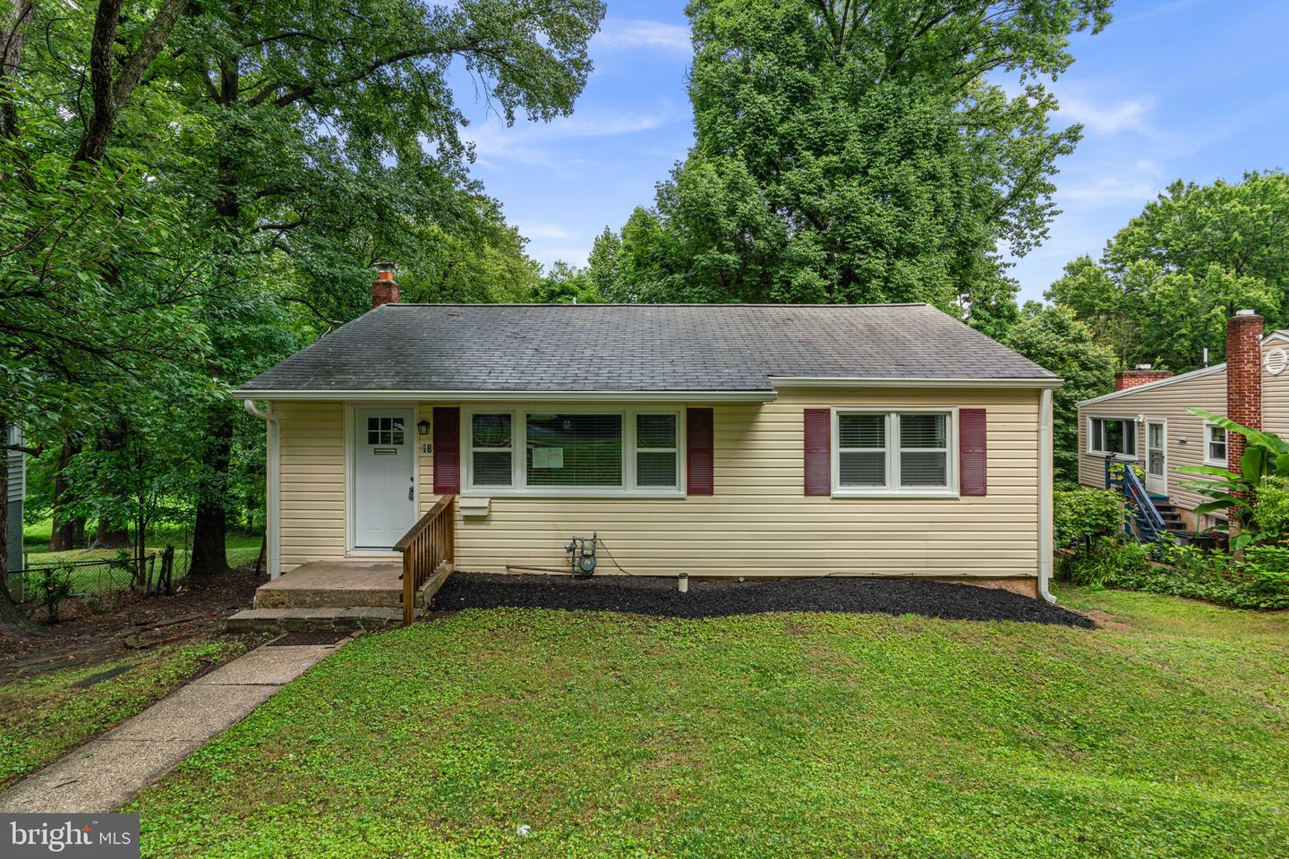 18 Grandin Cir Property Photo 1