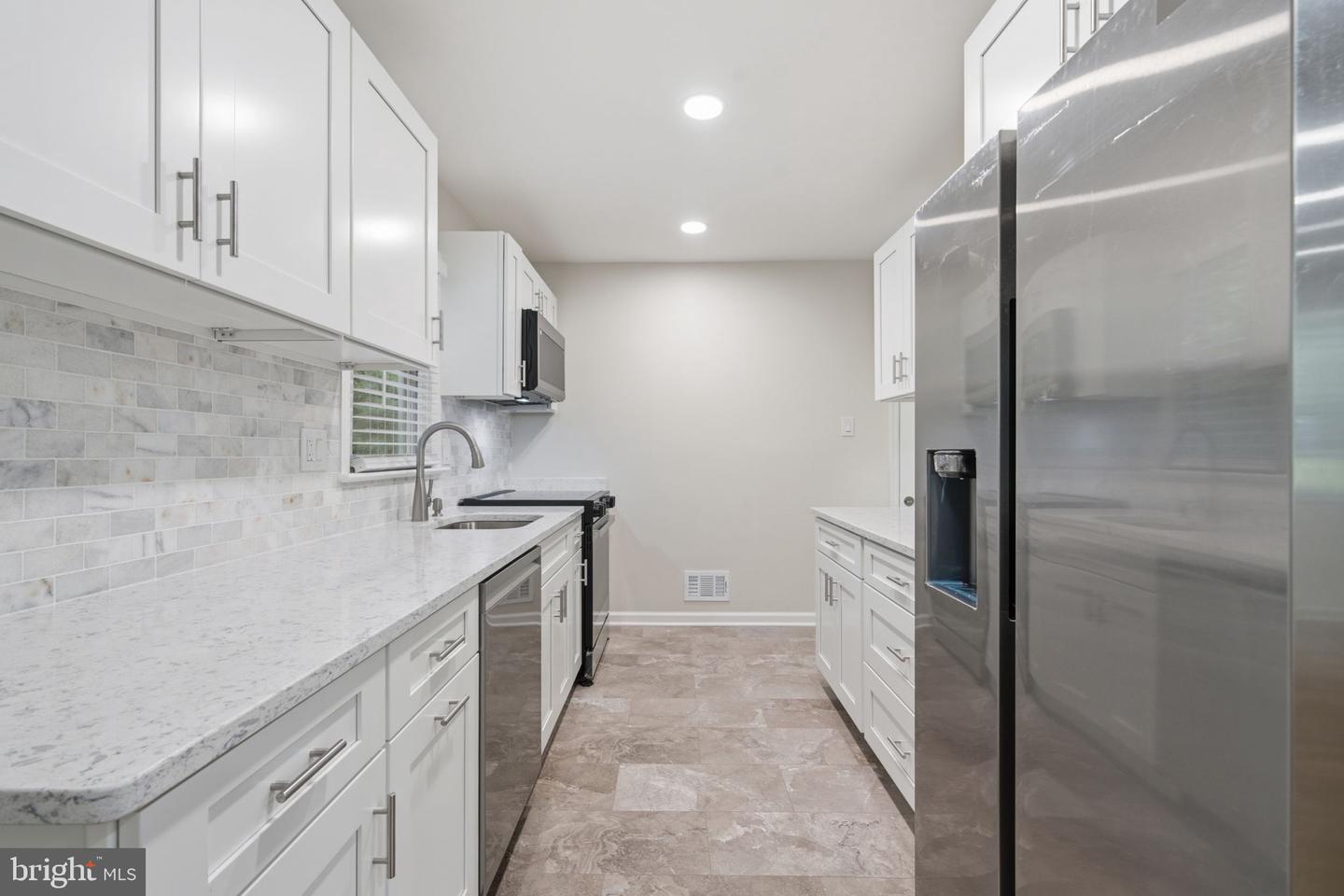 18 Grandin Cir Property Photo 10
