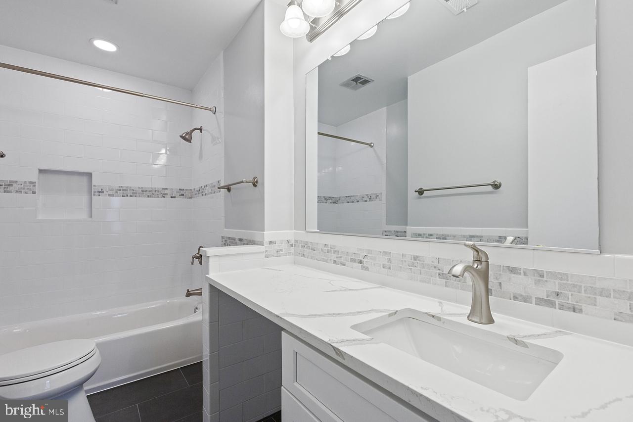 711 Ivy League Ln #22-130 Property Photo 10