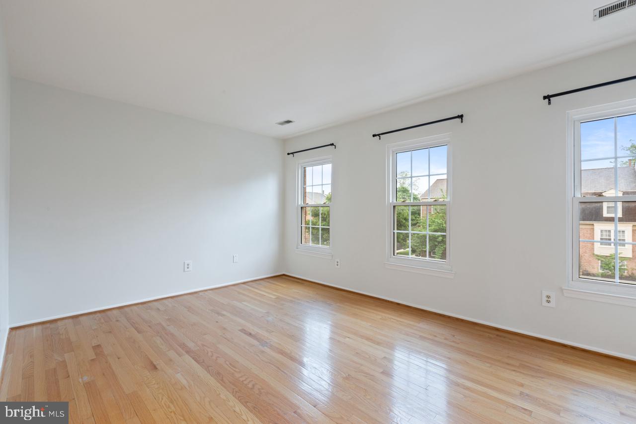 711 Ivy League Ln #22-130 Property Photo 11