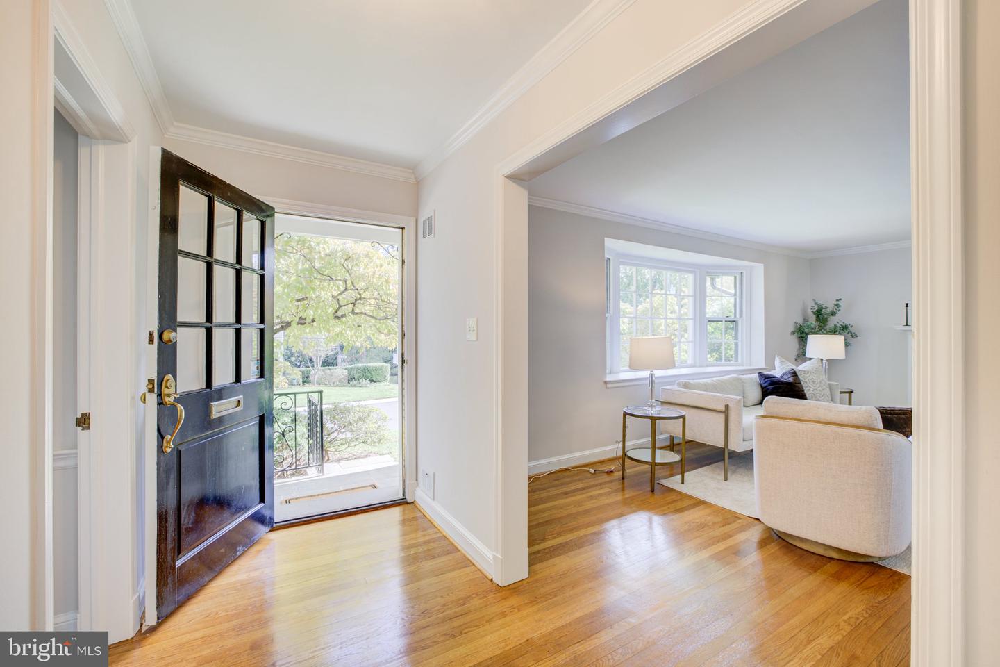 5016 Scarsdale Rd Property Photo 4