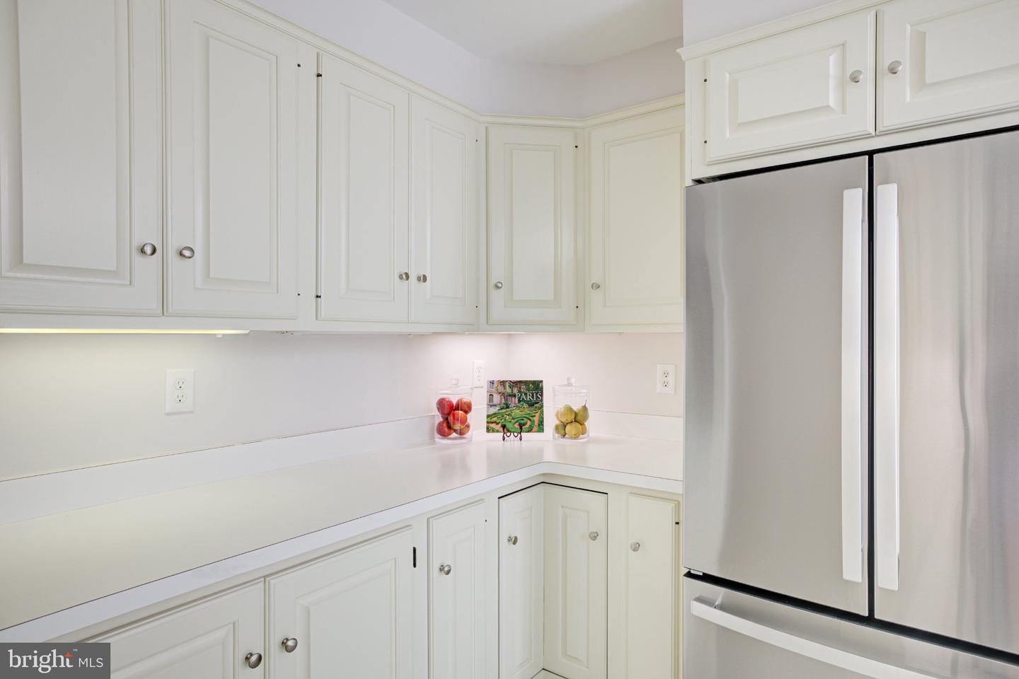 5016 Scarsdale Rd Property Photo 8