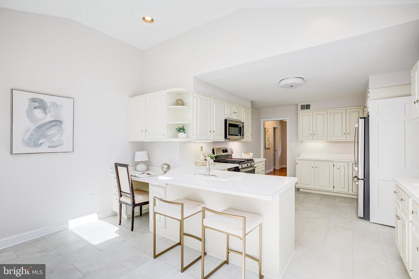 5016 Scarsdale Rd Property Photo 11