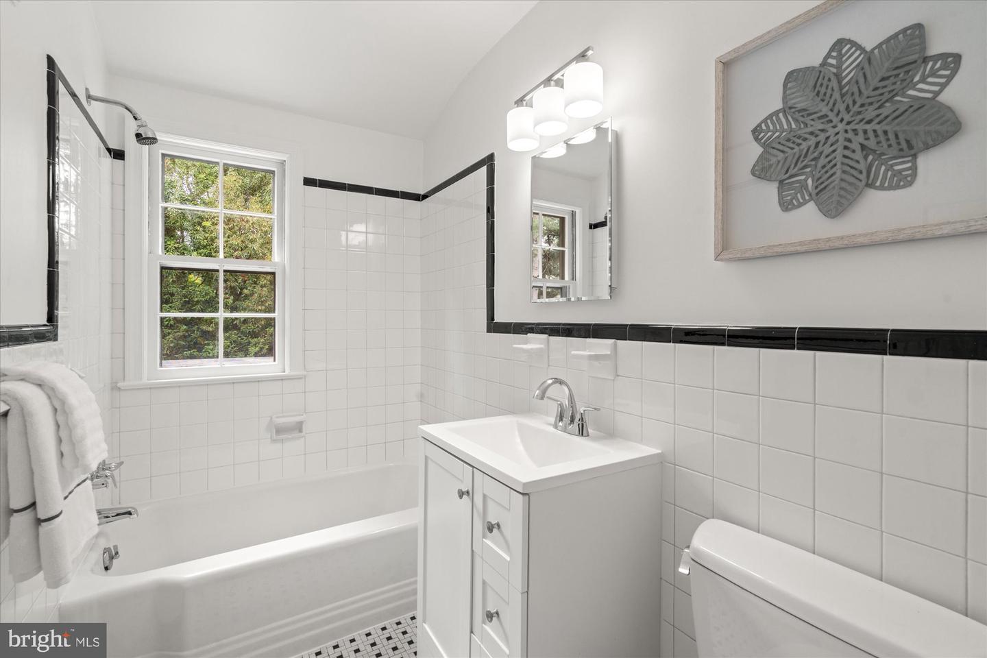 5016 Scarsdale Rd Property Photo 28