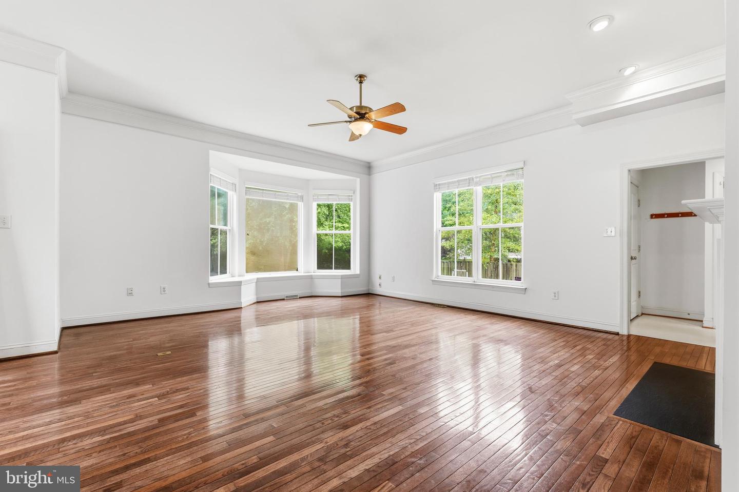 22409 Brook Point Way Property Photo 16