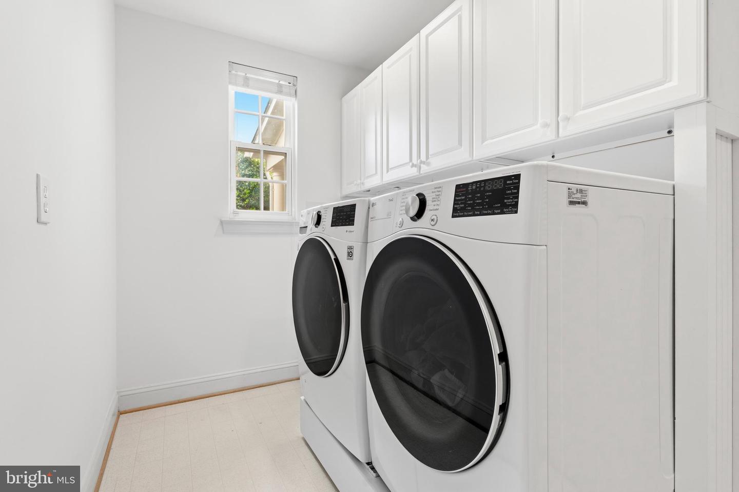 22409 Brook Point Way Property Photo 29