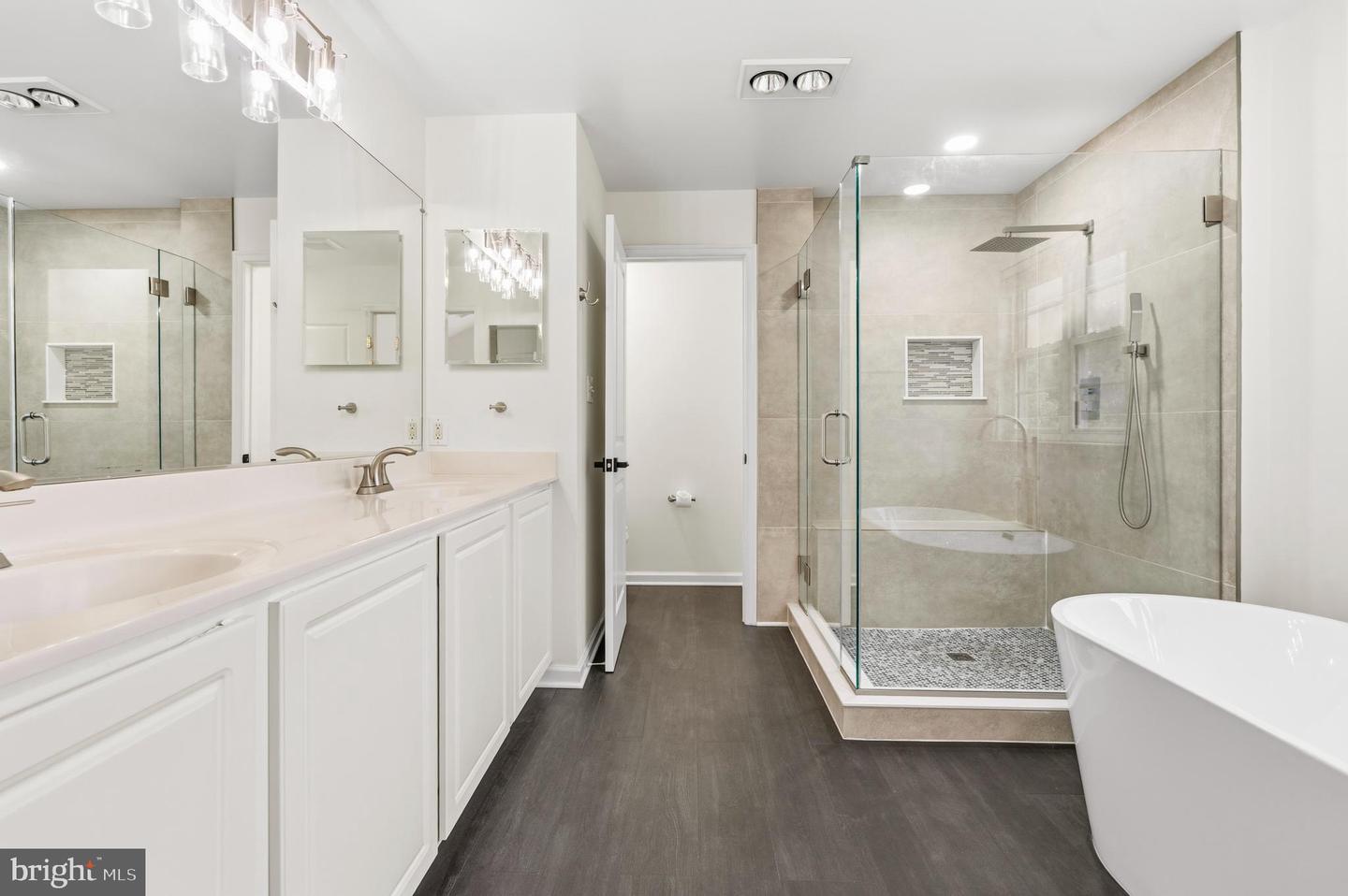 22409 Brook Point Way Property Photo 48