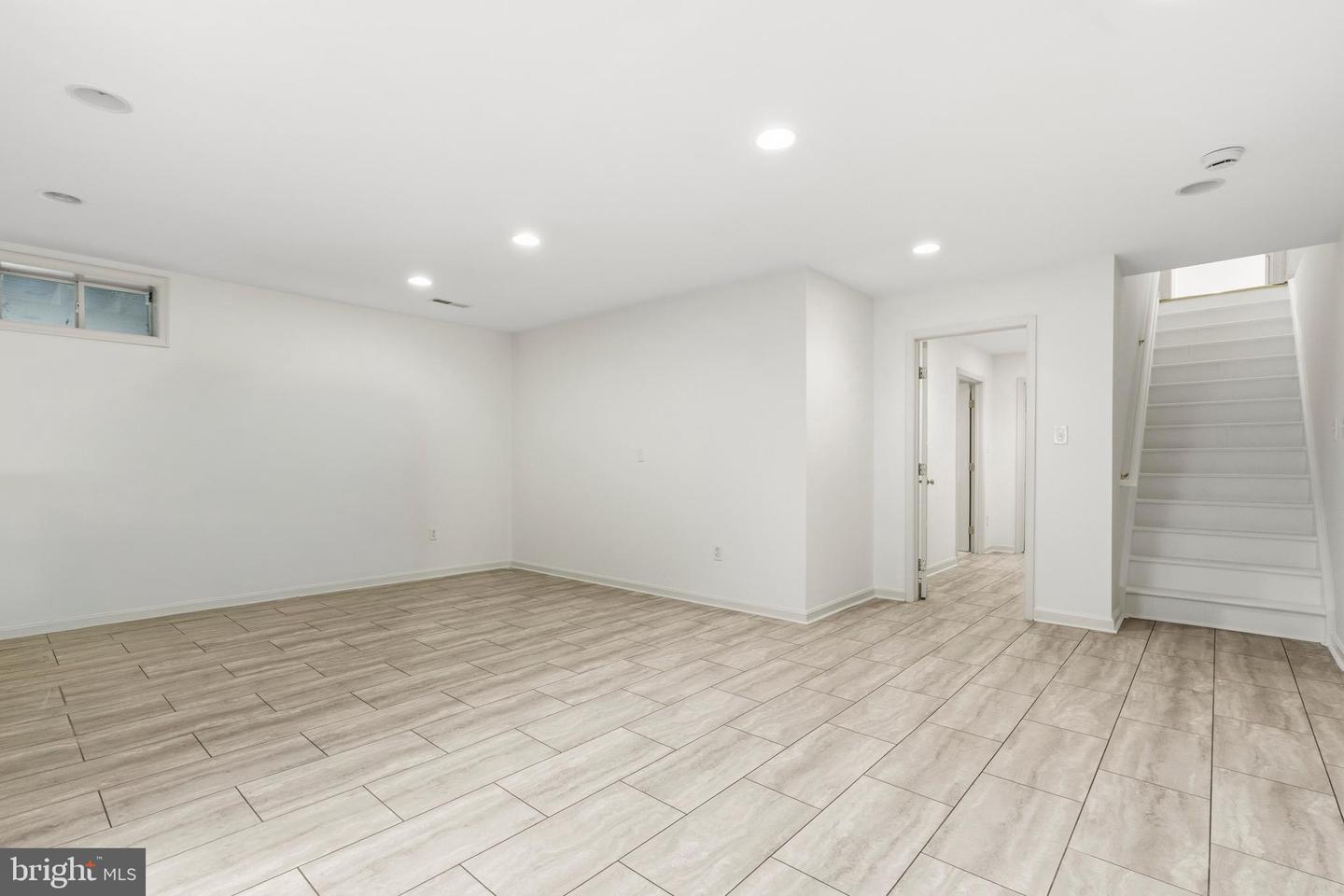 22409 Brook Point Way Property Photo 53