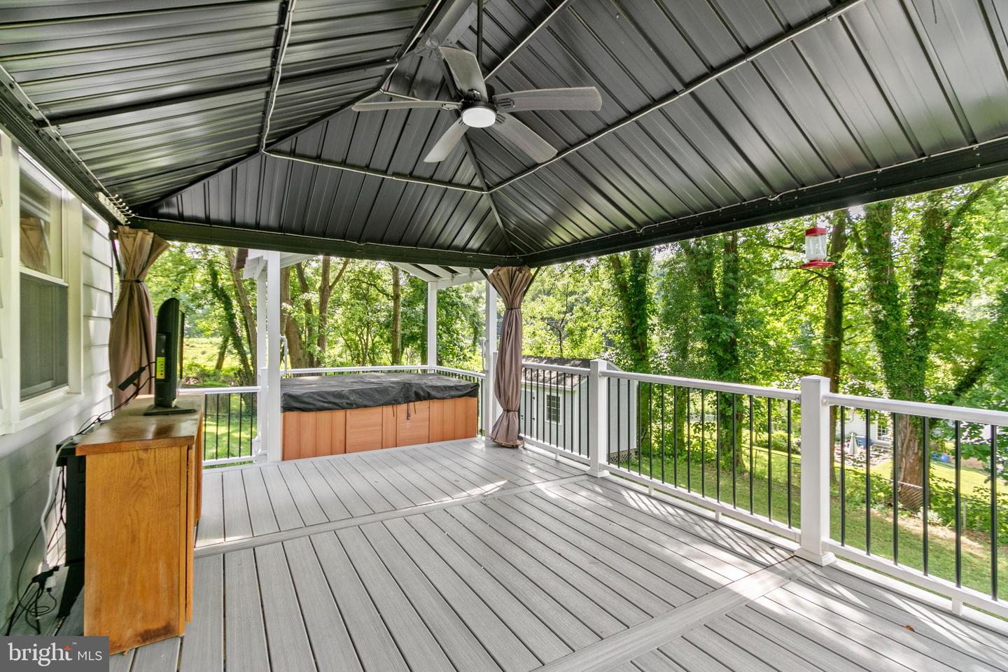 2209 Coffeewood Ct Property Photo 6
