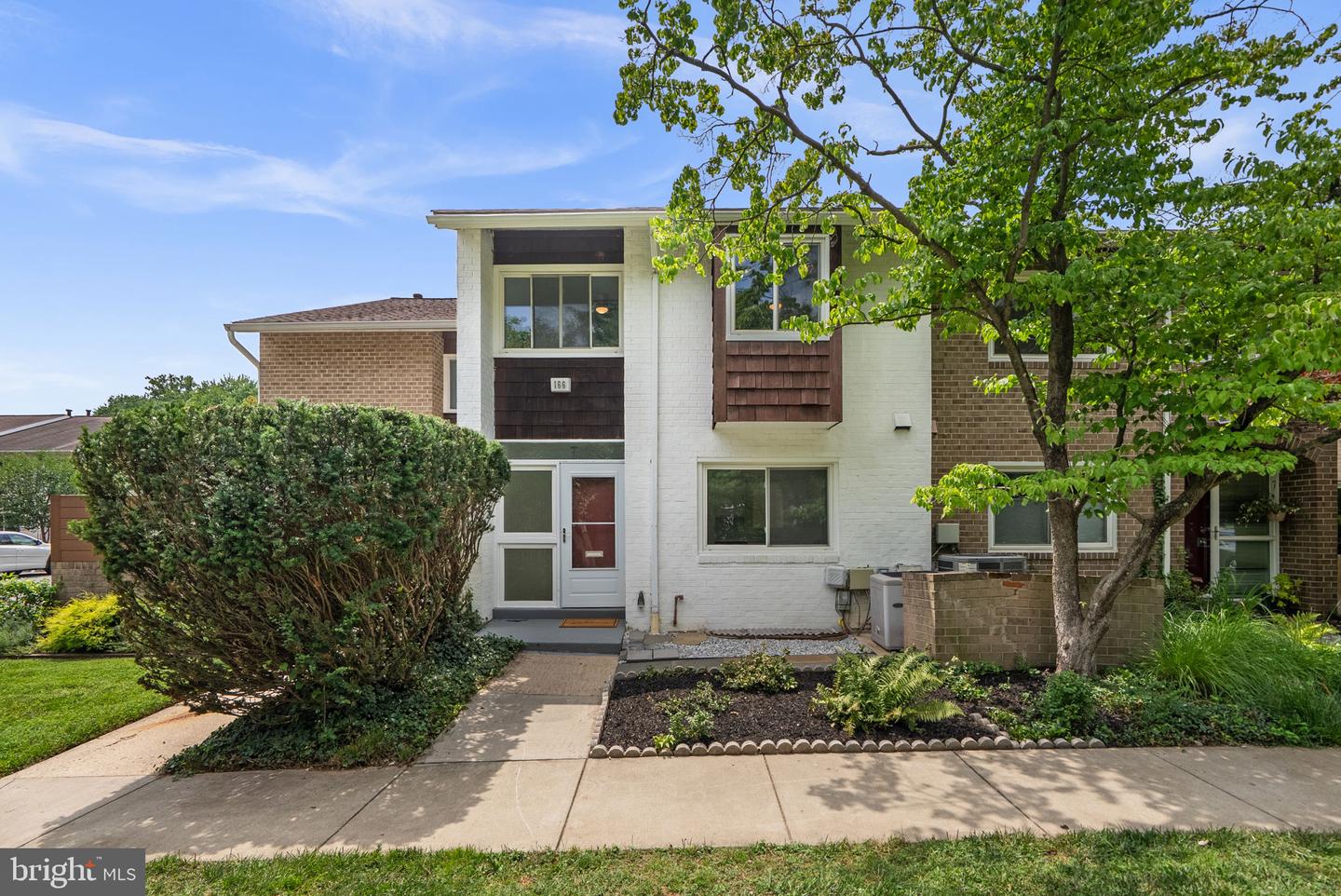 166 New Mark Esplanade Property Photo 1