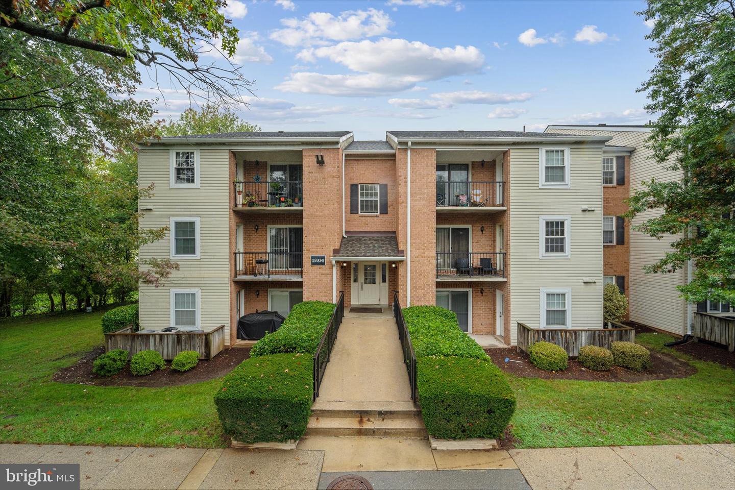 18334 Streamside Dr #303 Property Photo 1
