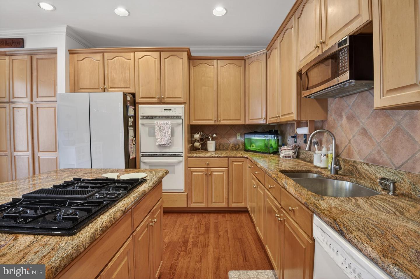 105 Crofton Hill Ln Property Photo 13