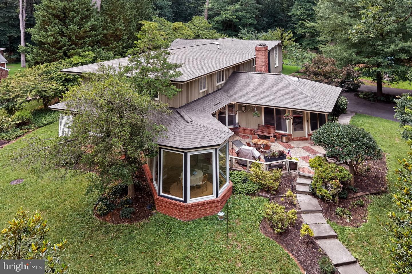 1118 Orchard Way Property Photo 1