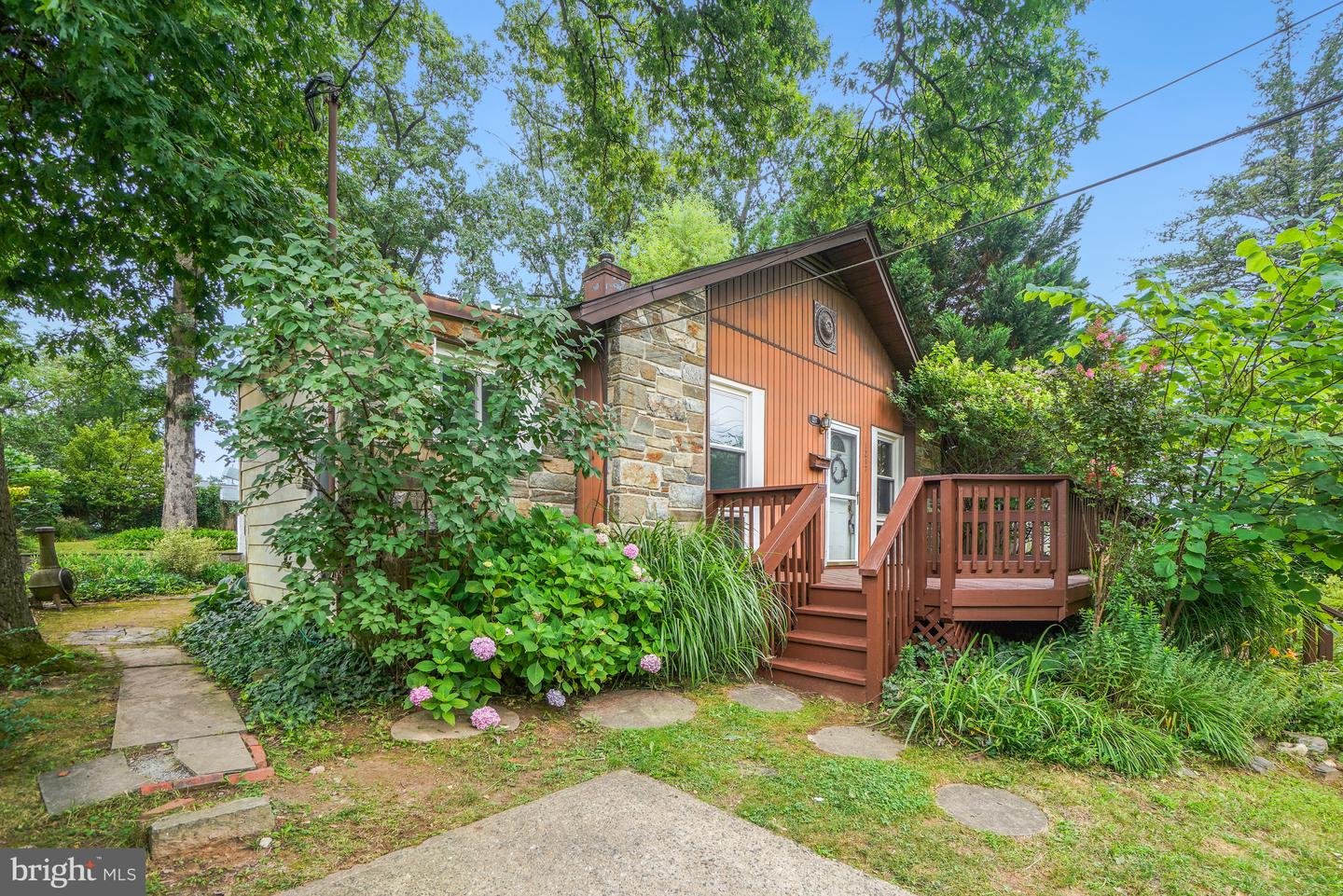 1217 EDMONSTON Property Photo 1