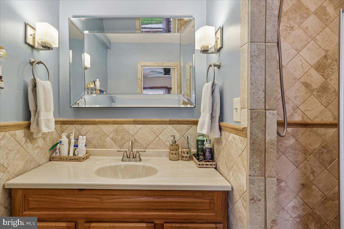 10123 Capitol View Ave Property Photo 9
