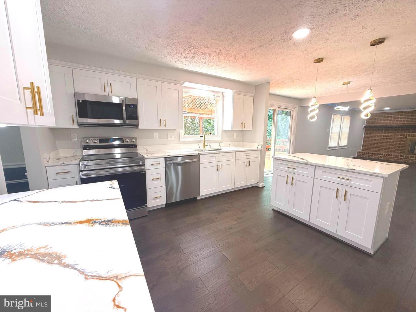 20345 Watkins Meadow Dr Property Photo 2