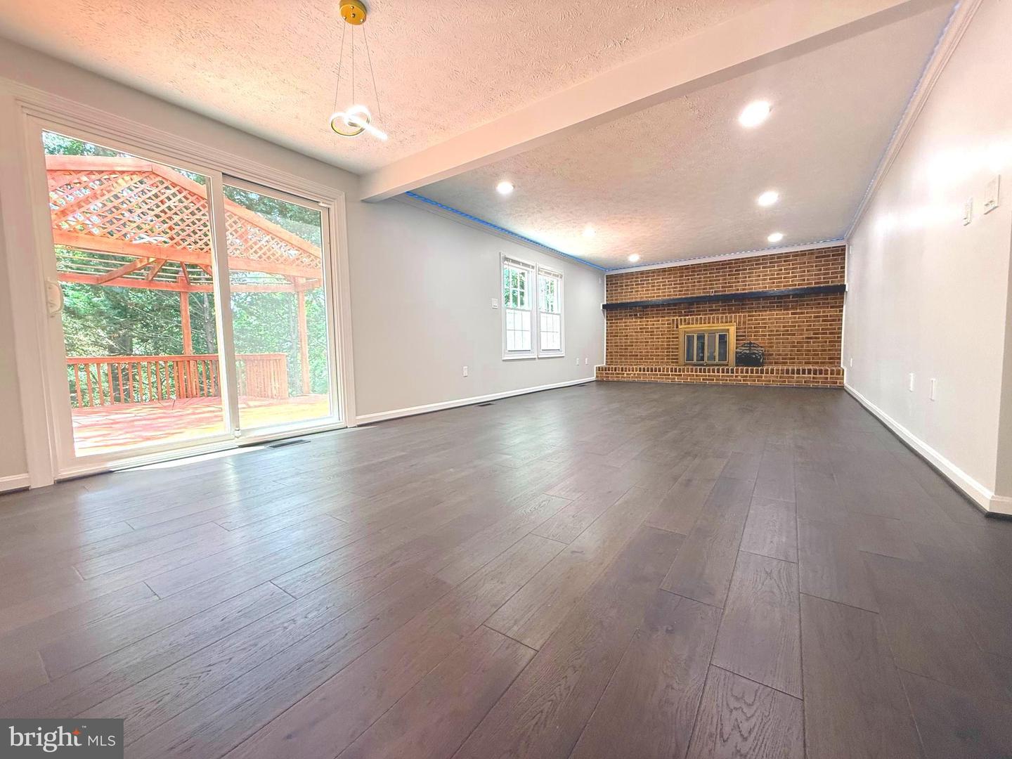 20345 Watkins Meadow Dr Property Photo 8