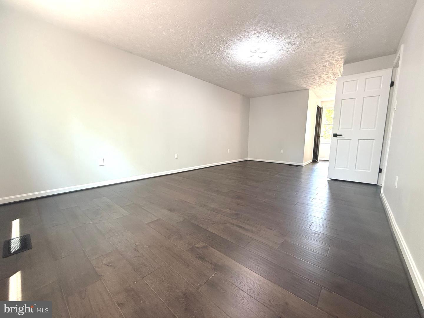 20345 Watkins Meadow Dr Property Photo 12