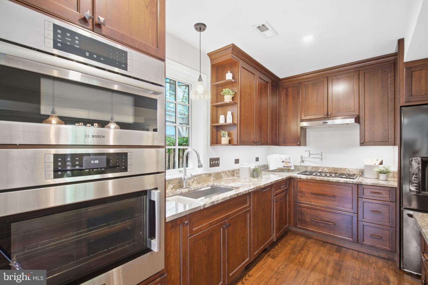 6424 Broad St Property Photo 16