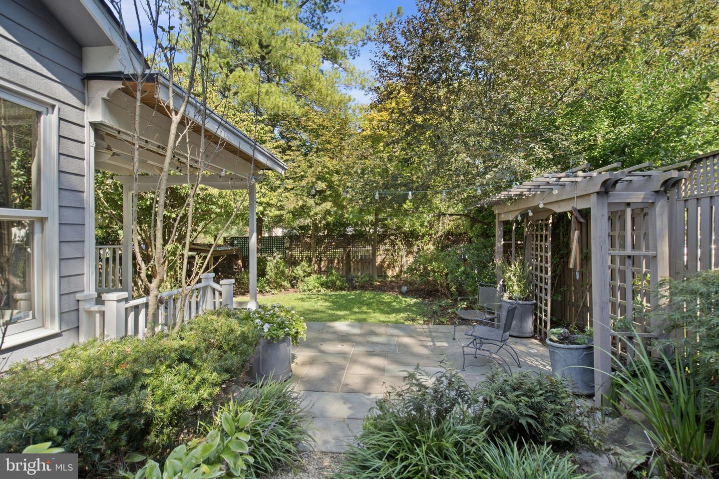 6424 Broad St Property Photo 45
