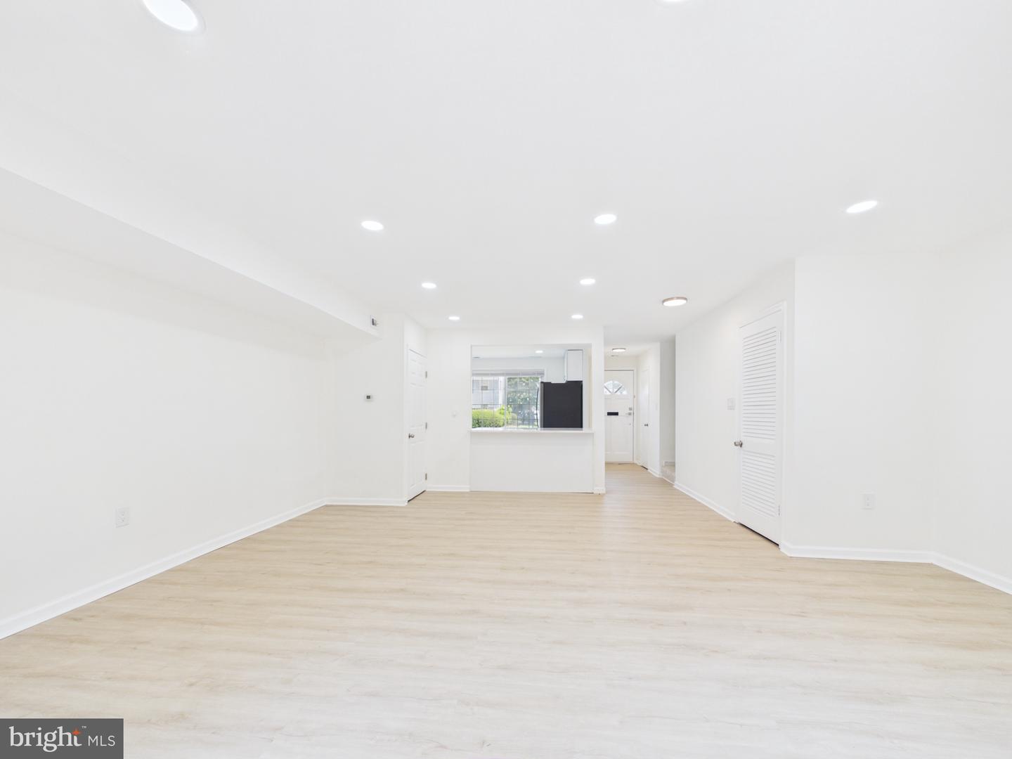 682 Azalea Dr #6-682 Property Photo 14