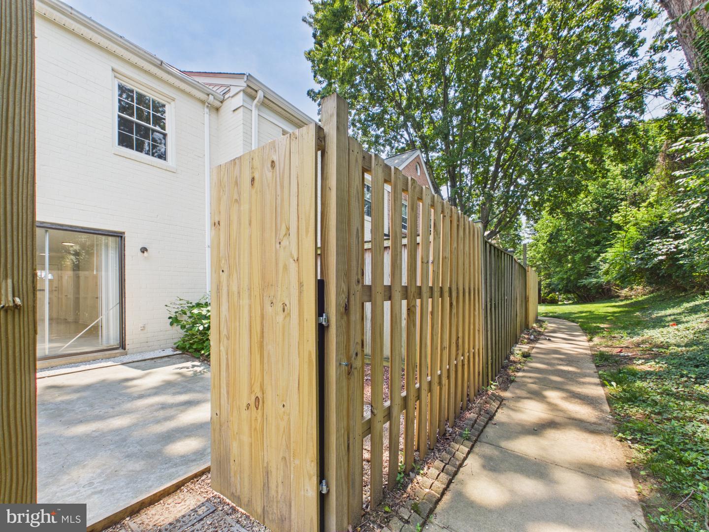 682 Azalea Dr #6-682 Property Photo 19
