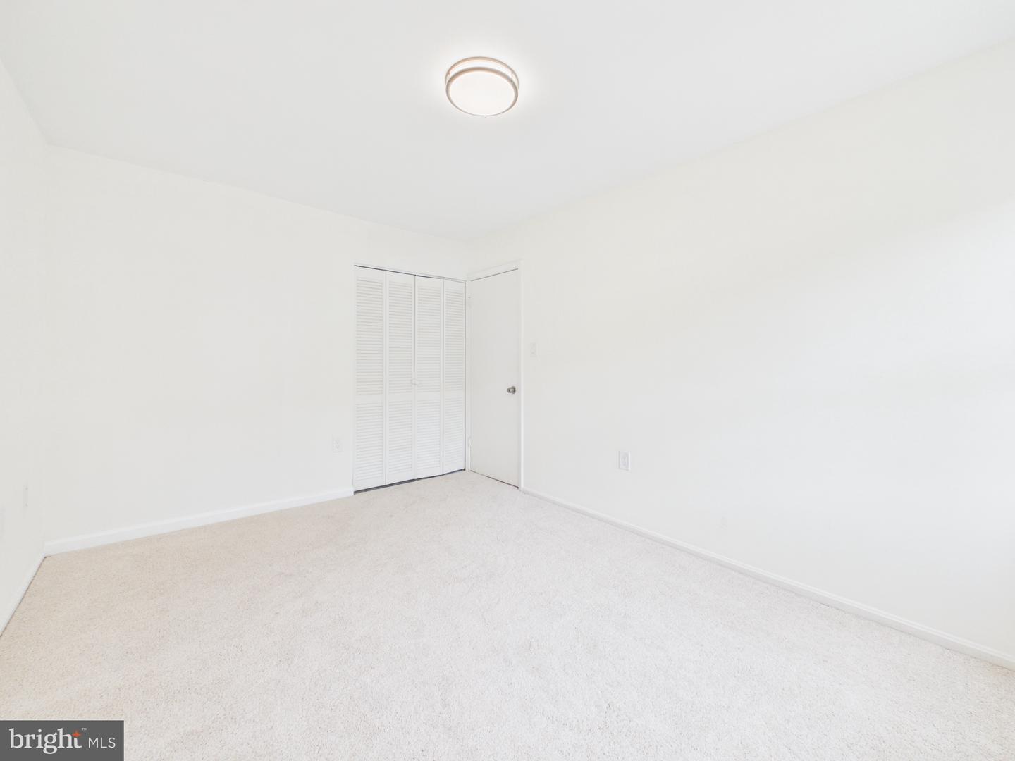 682 Azalea Dr #6-682 Property Photo 23