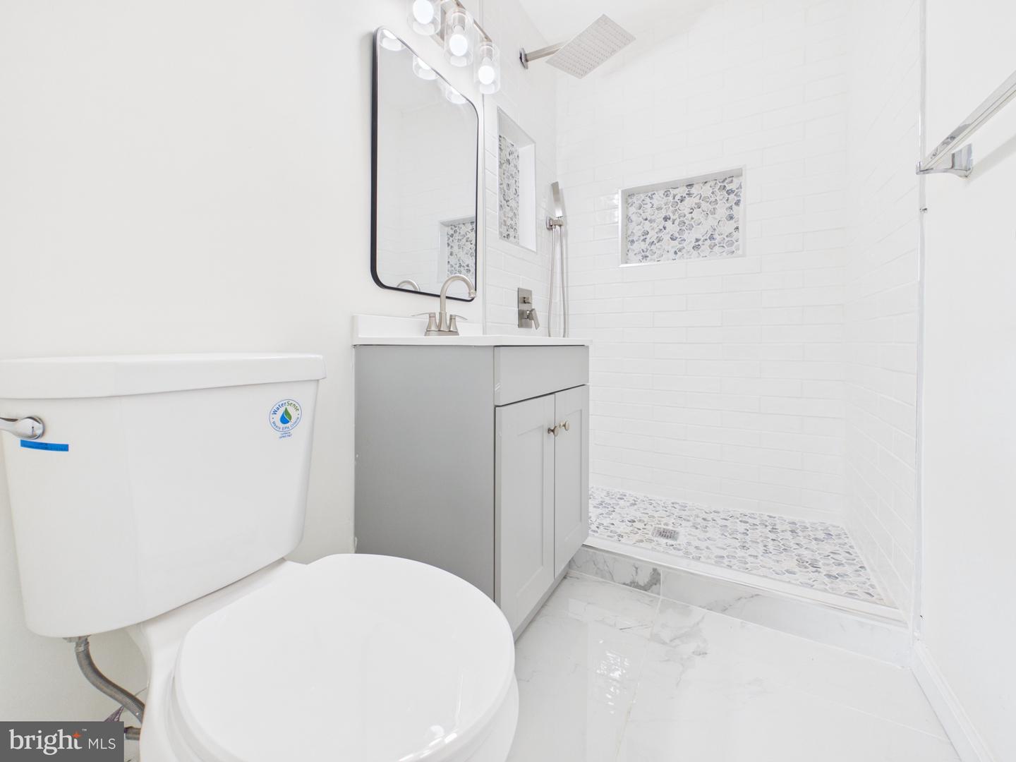 682 Azalea Dr #6-682 Property Photo 32