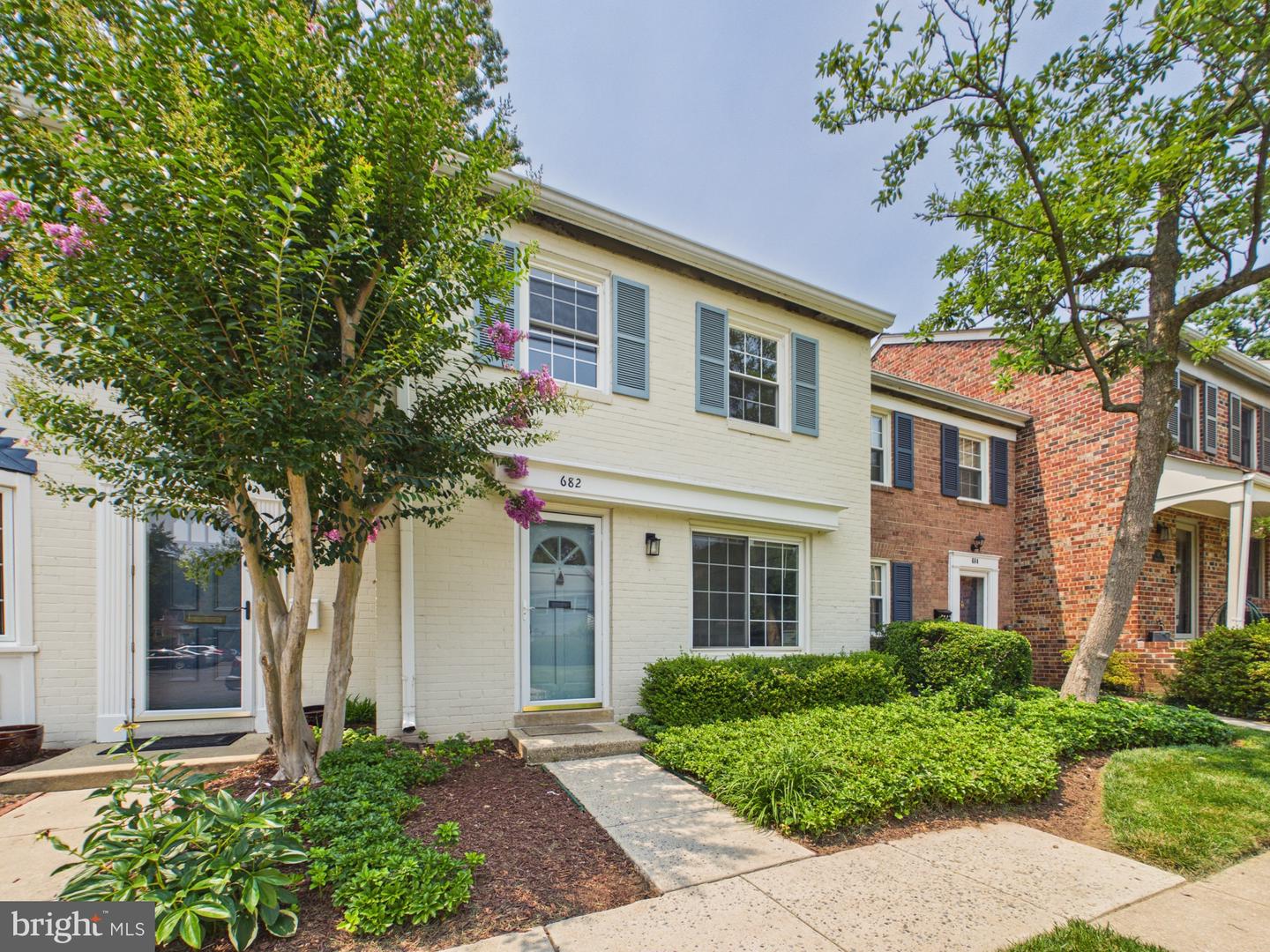 682 Azalea Dr #6-682 Property Photo 40
